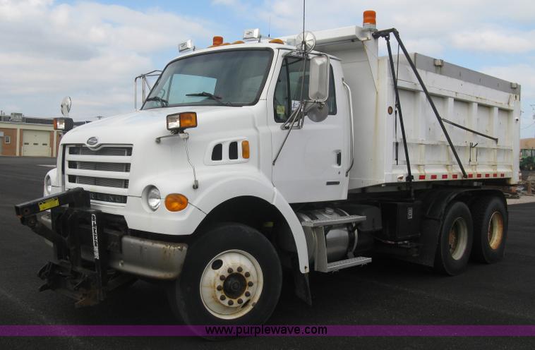 image for item L6358 2005 Sterling L7500 dump truck