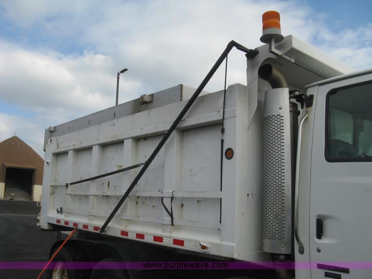 image for item L6358 2005 Sterling L7500 dump truck