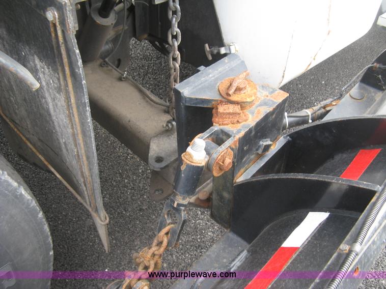 image for item L6358 2005 Sterling L7500 dump truck