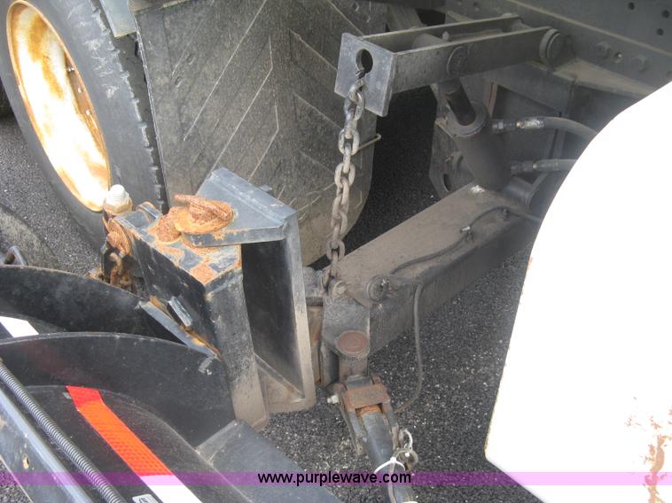 image for item L6358 2005 Sterling L7500 dump truck