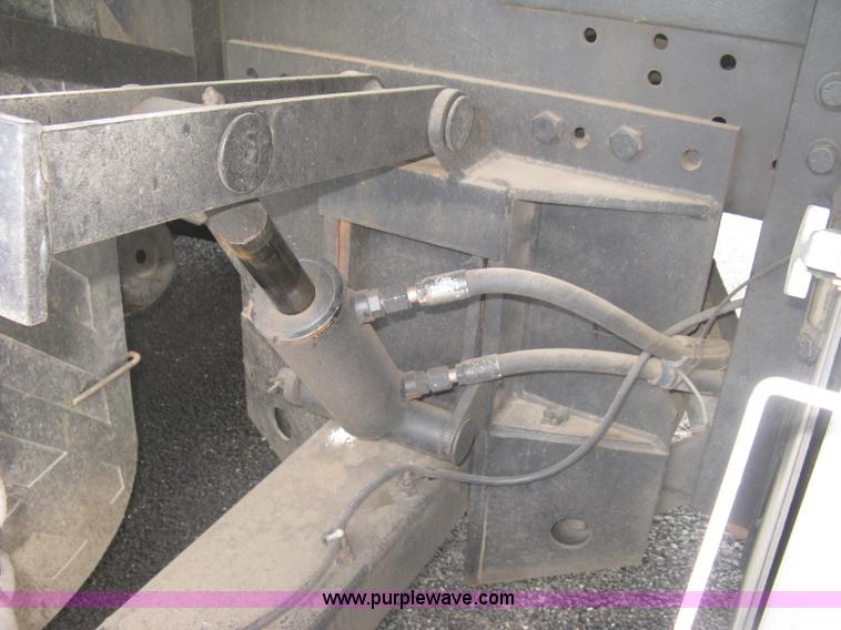 image for item L6358 2005 Sterling L7500 dump truck