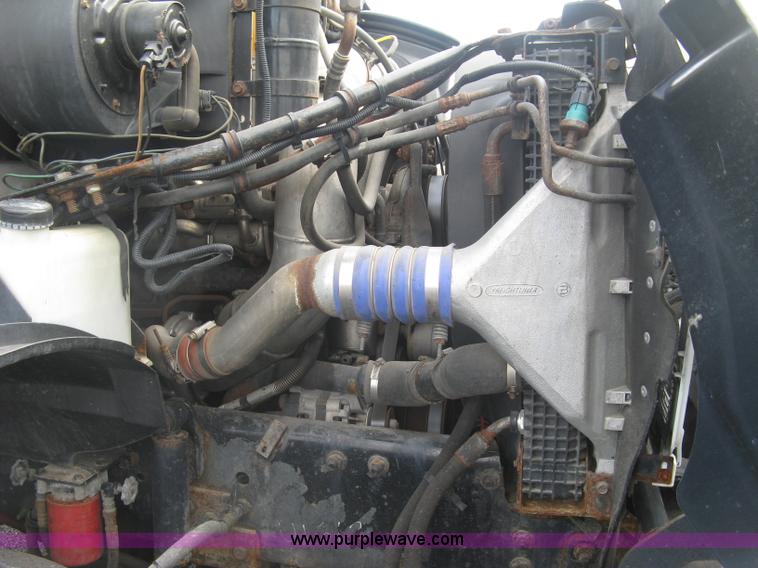 image for item L6358 2005 Sterling L7500 dump truck