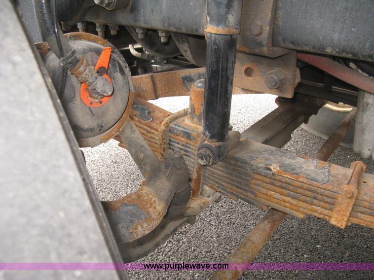 image for item L6358 2005 Sterling L7500 dump truck