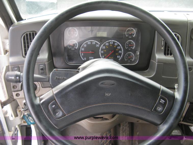 image for item L6358 2005 Sterling L7500 dump truck