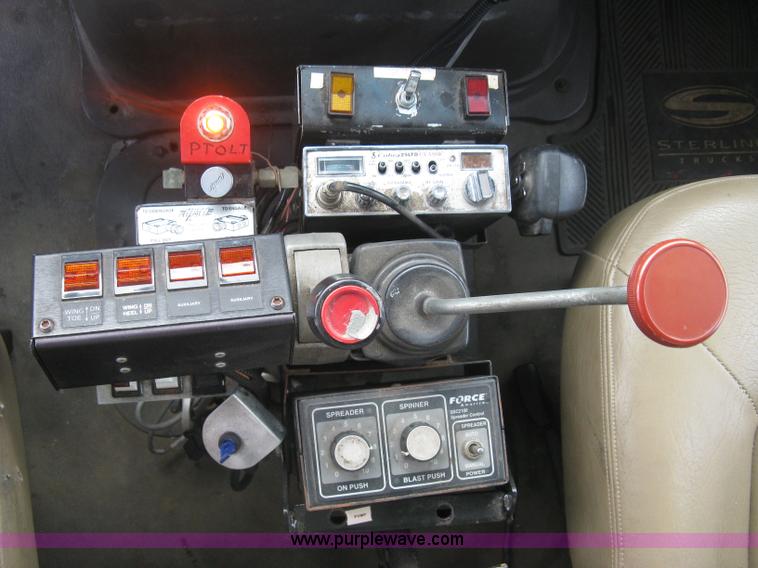 image for item L6358 2005 Sterling L7500 dump truck