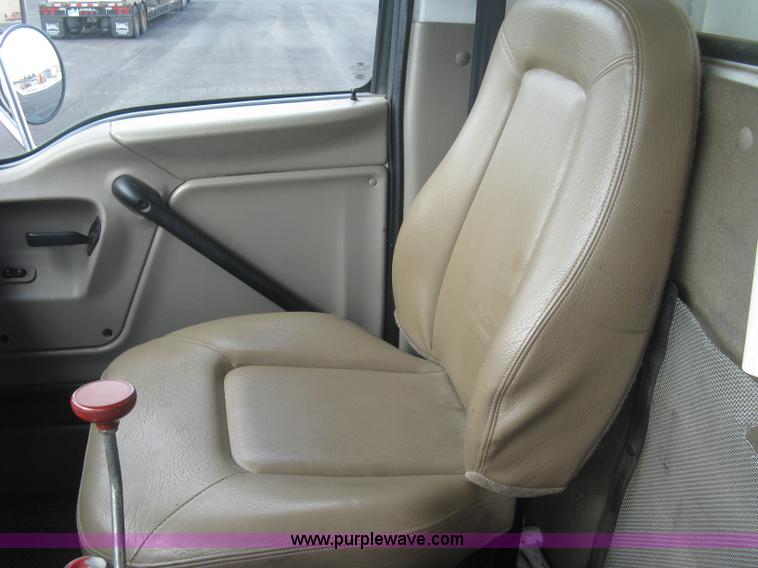 image for item L6358 2005 Sterling L7500 dump truck