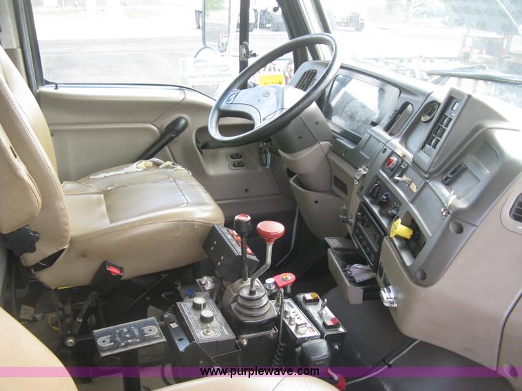 image for item L6358 2005 Sterling L7500 dump truck