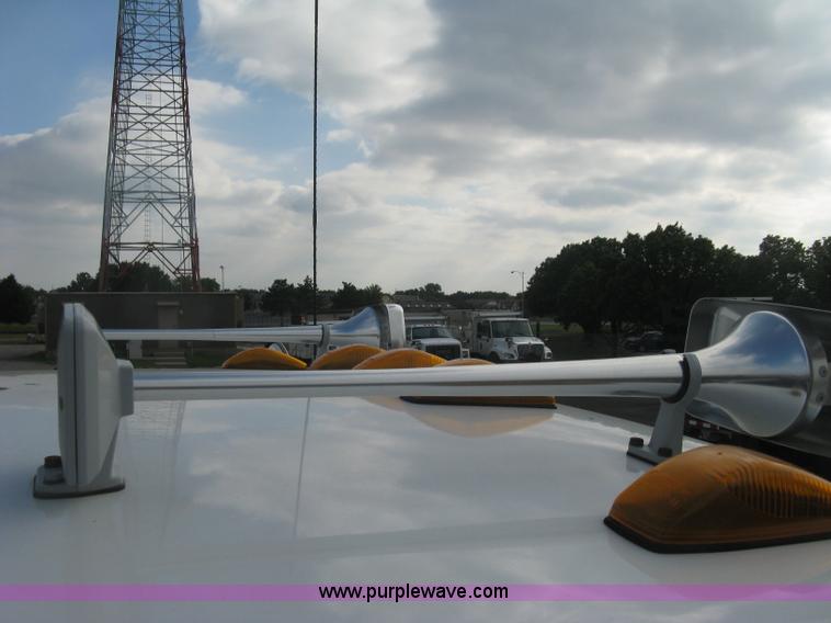 image for item L6358 2005 Sterling L7500 dump truck