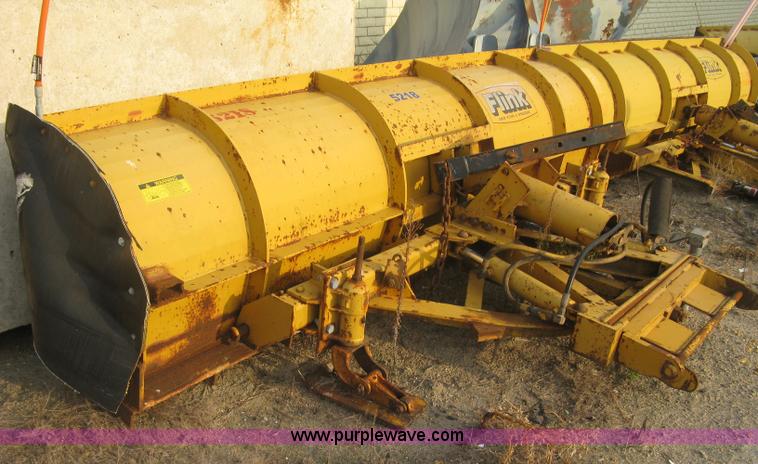 image for item L6358 2005 Sterling L7500 dump truck