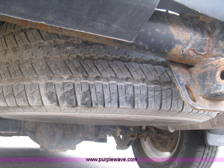 image for item L6359 2008 Chevrolet Silverado 1500 LT Crew Cab pickup truck