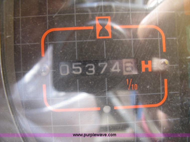 image for item L6360 1995 John Deere 690E LC excavator