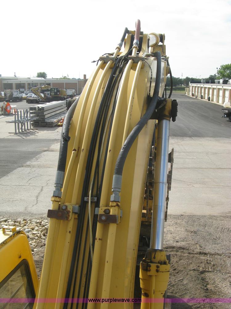 image for item L6360 1995 John Deere 690E LC excavator