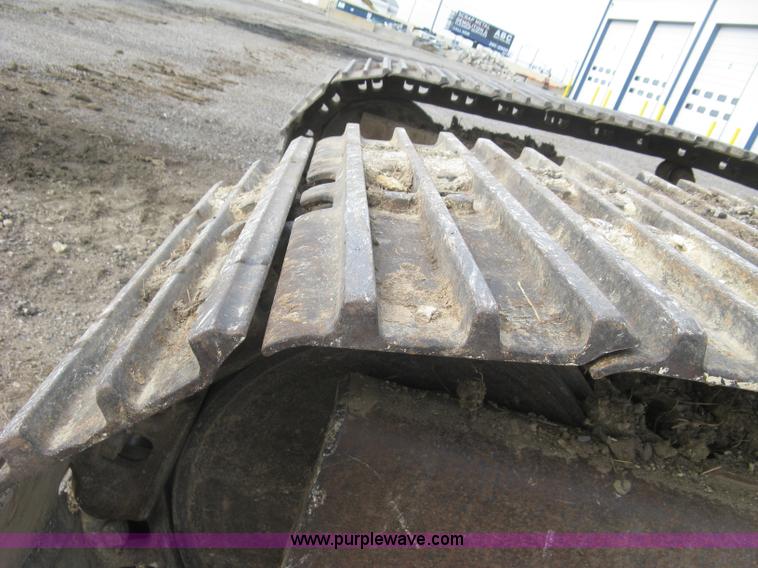 image for item L6360 1995 John Deere 690E LC excavator