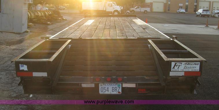 image for item L6369 2006 Felling FT-32 equipment trailer