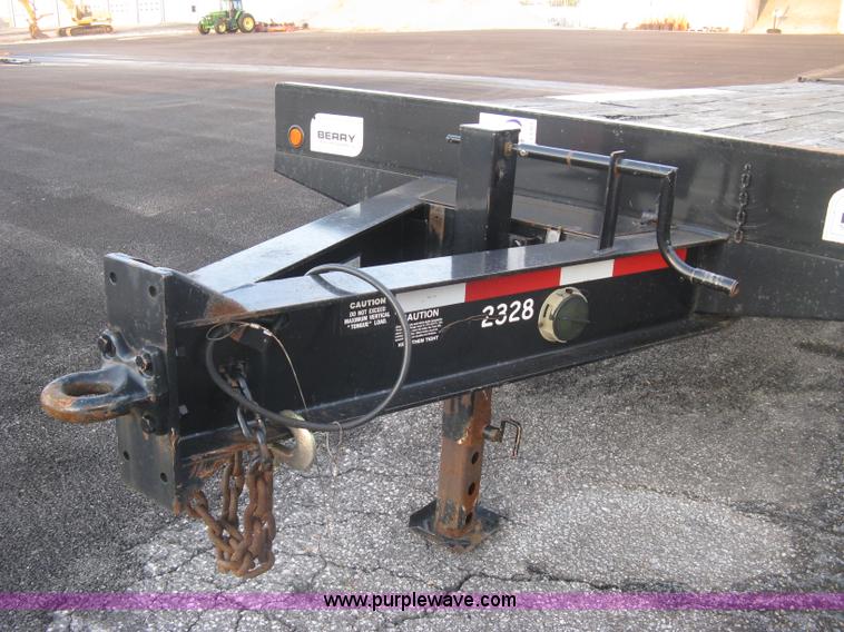 image for item L6369 2006 Felling FT-32 equipment trailer