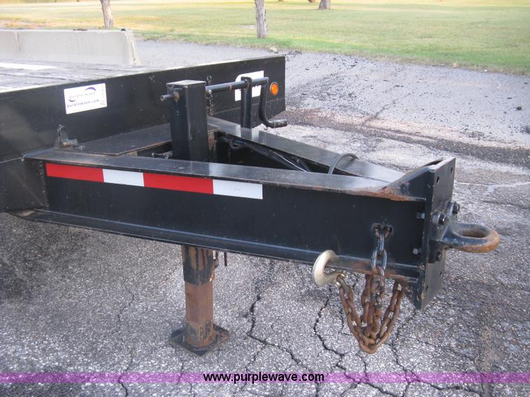 image for item L6369 2006 Felling FT-32 equipment trailer