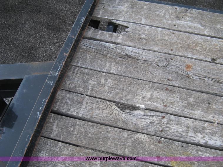 image for item L6369 2006 Felling FT-32 equipment trailer