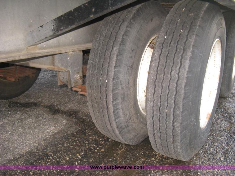 image for item L6369 2006 Felling FT-32 equipment trailer