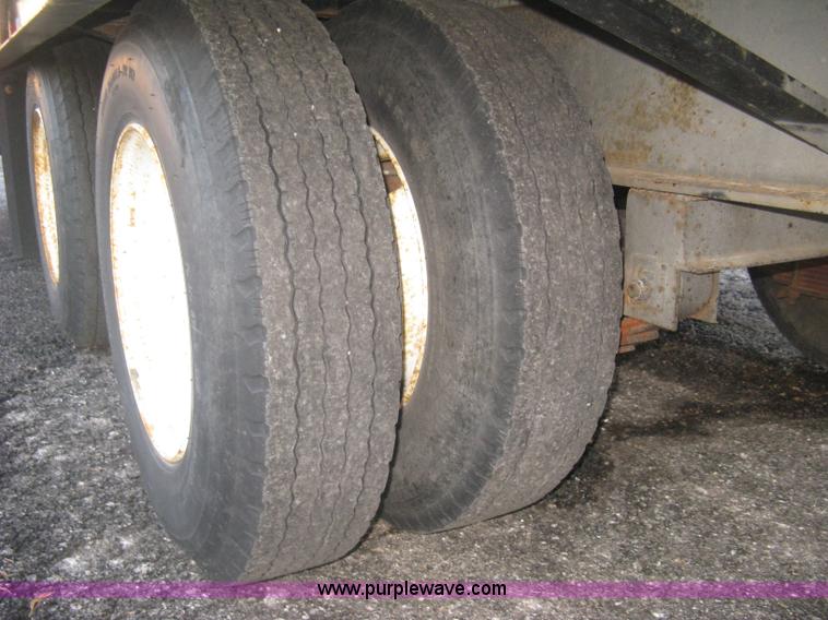 image for item L6369 2006 Felling FT-32 equipment trailer