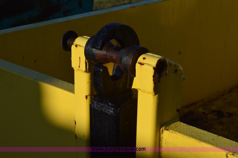 image for item K6638 2005 All Haul pickup bed roll off assembly