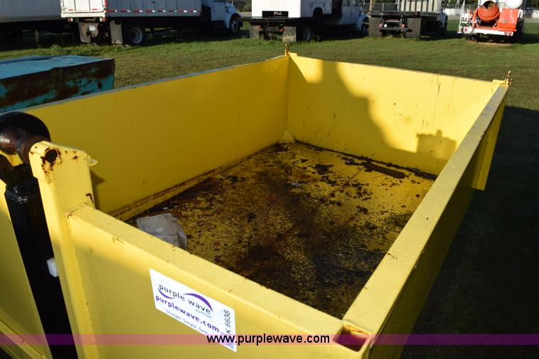 image for item K6638 2005 All Haul pickup bed roll off assembly