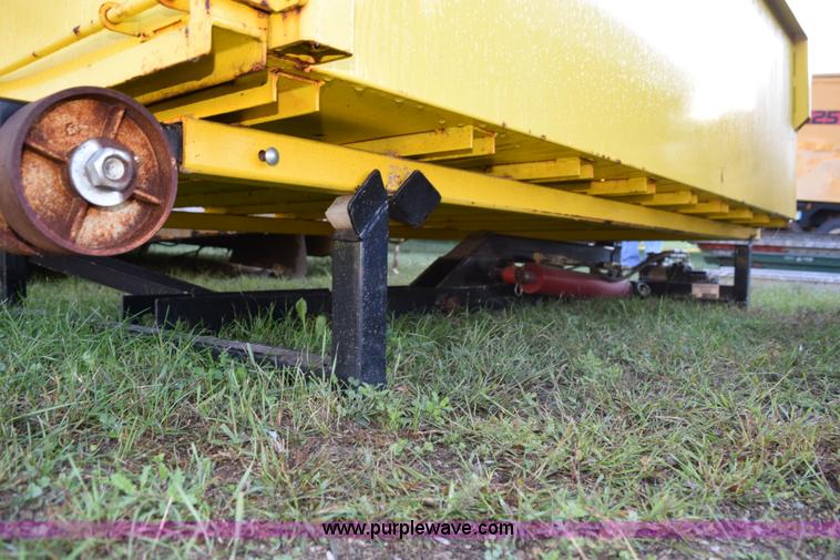 image for item K6638 2005 All Haul pickup bed roll off assembly