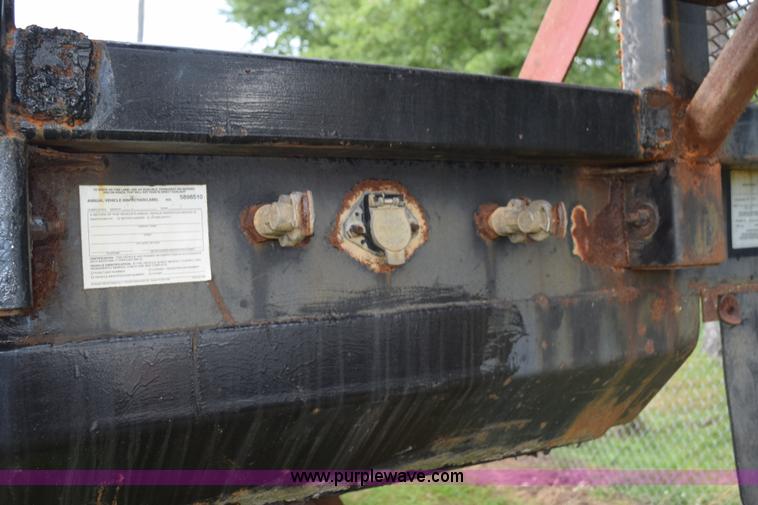 image for item K6642 1993 Wabash flatbed roller deck trailer