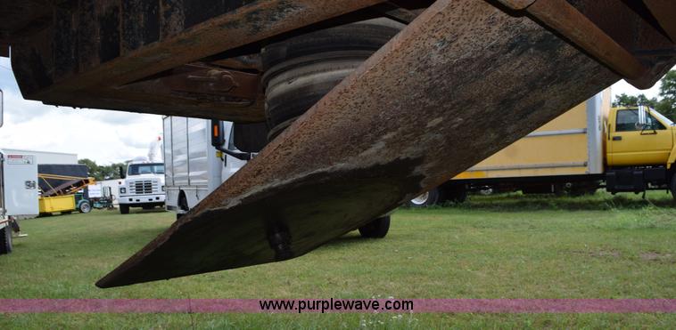 image for item K6642 1993 Wabash flatbed roller deck trailer