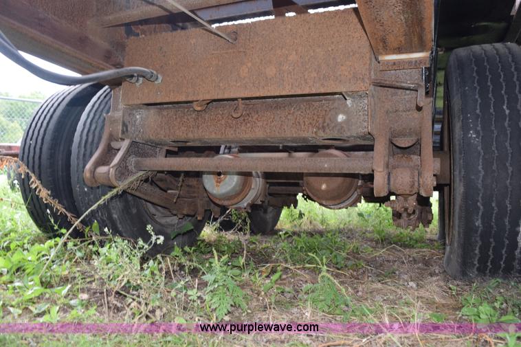 image for item K6642 1993 Wabash flatbed roller deck trailer