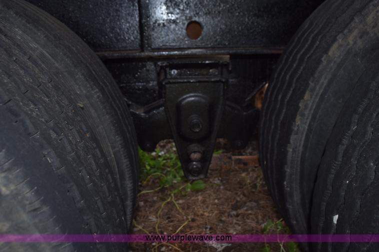 image for item K6642 1993 Wabash flatbed roller deck trailer