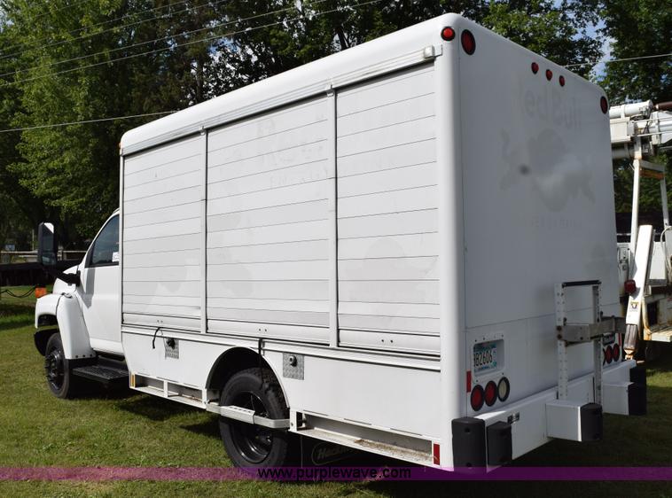 image for item K6646 2008 Chevrolet C4500 delivery truck