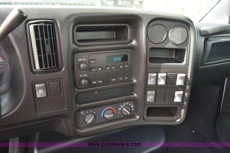 image for item K6646 2008 Chevrolet C4500 delivery truck