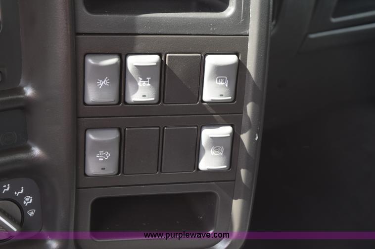 image for item K6646 2008 Chevrolet C4500 delivery truck