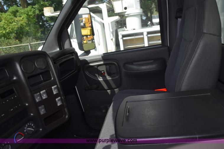 image for item K6646 2008 Chevrolet C4500 delivery truck