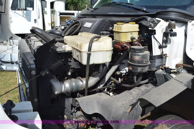 image for item K6646 2008 Chevrolet C4500 delivery truck