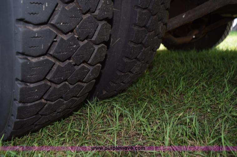 image for item K6646 2008 Chevrolet C4500 delivery truck