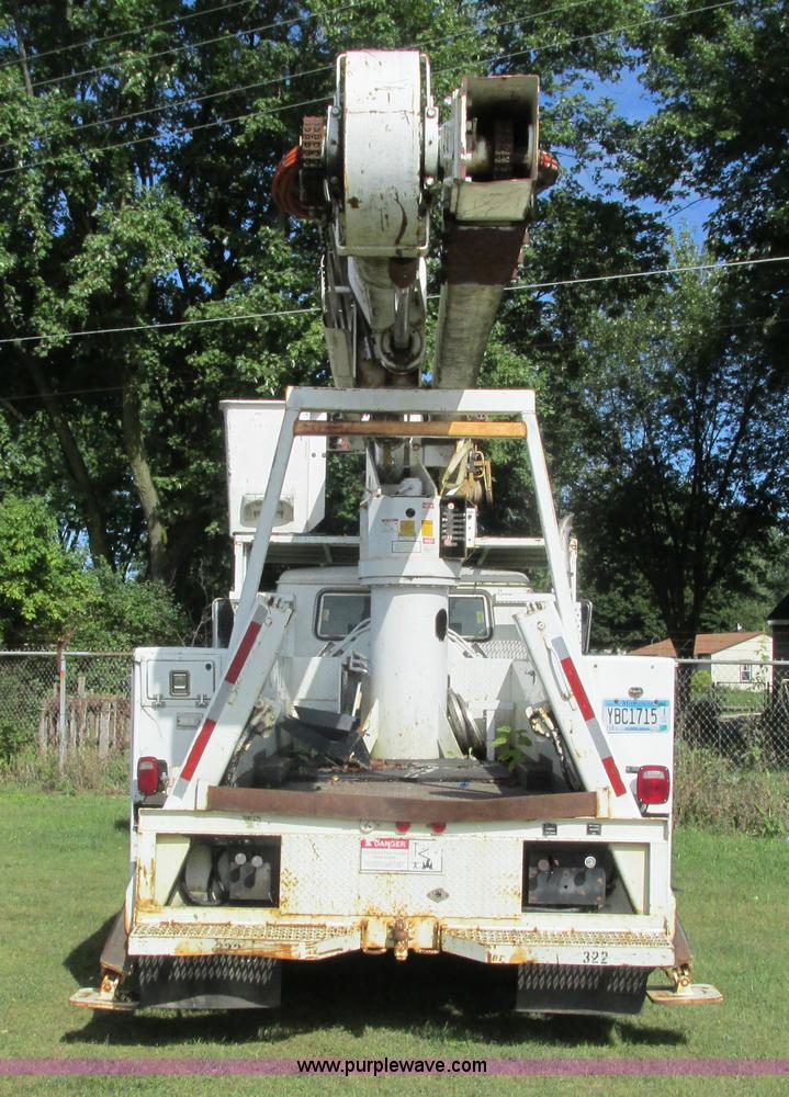 image for item K6647 1990 International 4900 bucket truck
