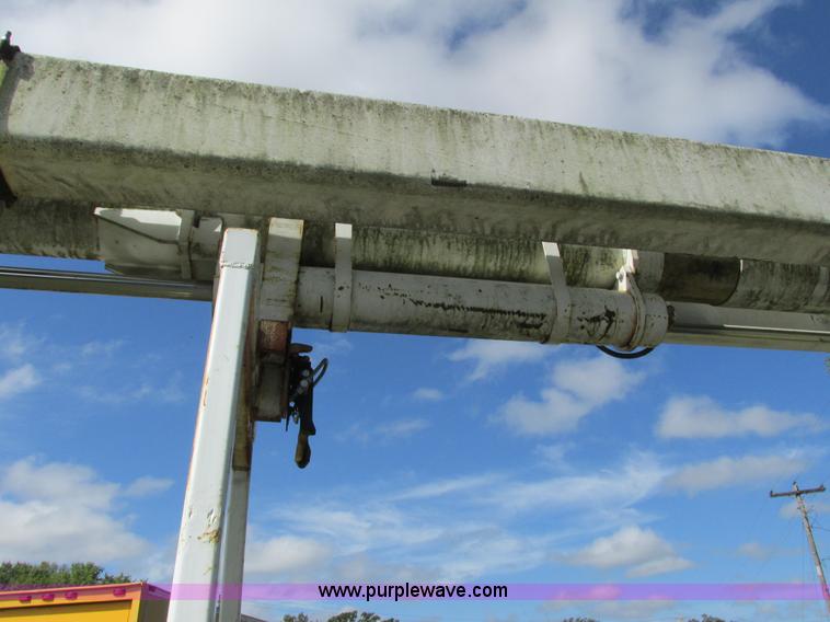 image for item K6647 1990 International 4900 bucket truck