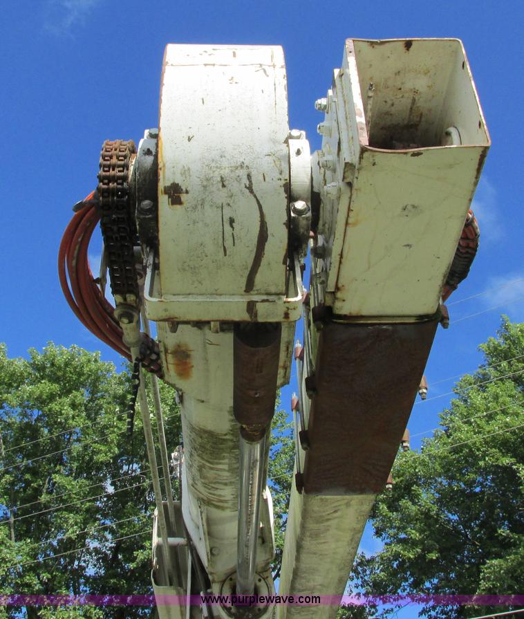 image for item K6647 1990 International 4900 bucket truck