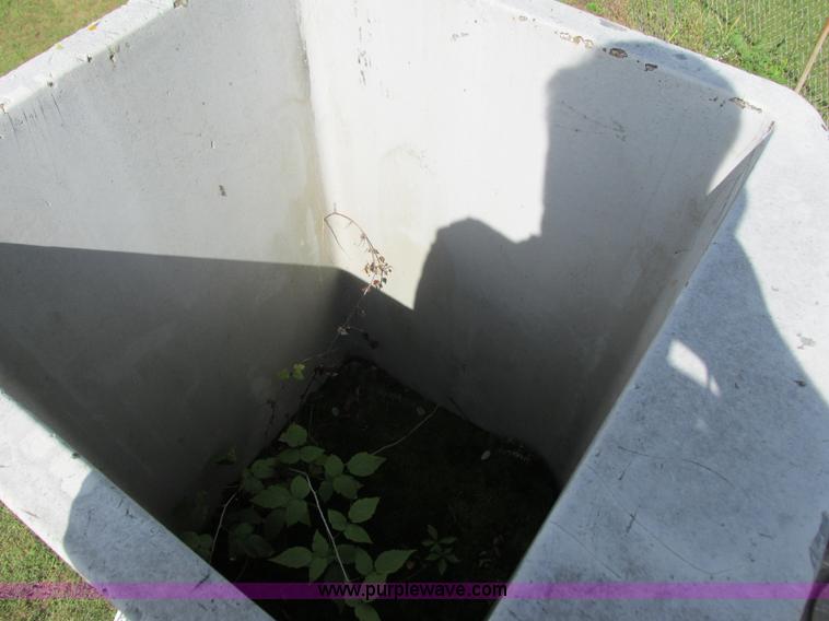 image for item K6647 1990 International 4900 bucket truck