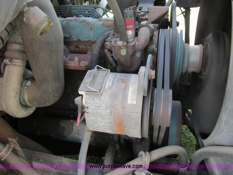 image for item K6647 1990 International 4900 bucket truck