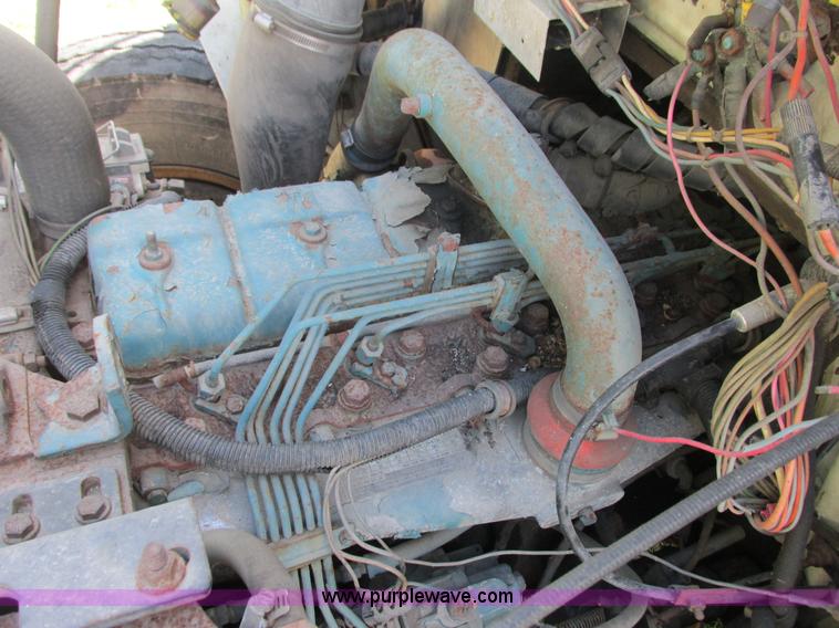 image for item K6647 1990 International 4900 bucket truck