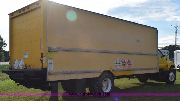 image for item K6648 1999 GMC C6500 box truck