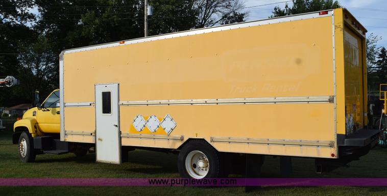 image for item K6648 1999 GMC C6500 box truck