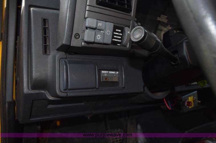 image for item K6648 1999 GMC C6500 box truck