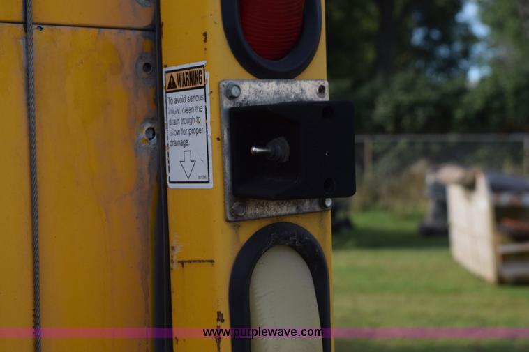 image for item K6648 1999 GMC C6500 box truck