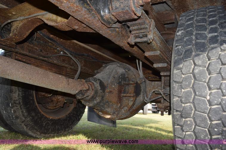 image for item K6648 1999 GMC C6500 box truck