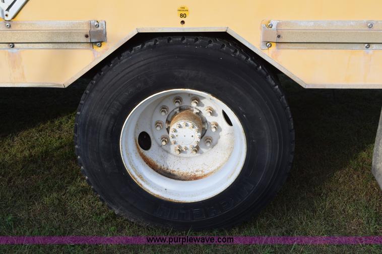 image for item K6648 1999 GMC C6500 box truck