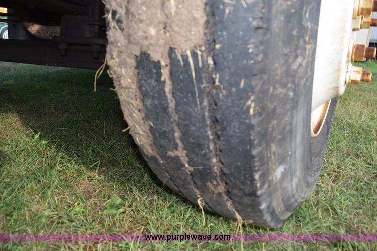 image for item K6648 1999 GMC C6500 box truck