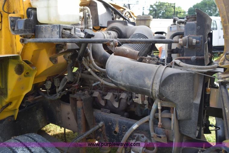 image for item K6648 1999 GMC C6500 box truck